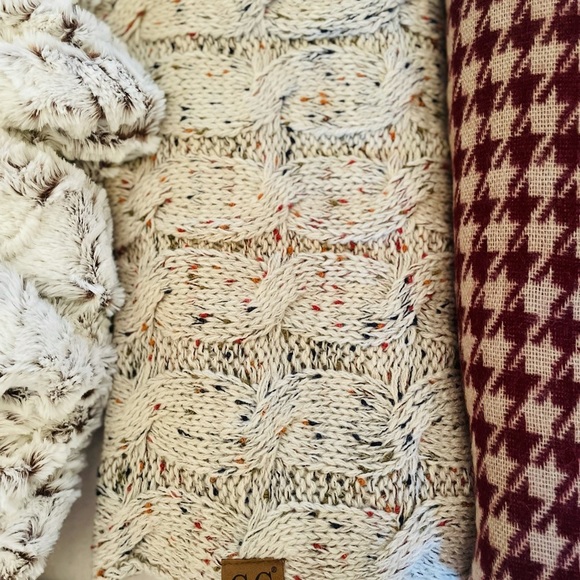 Scarf‎ Bundle - Picture 3 of 5